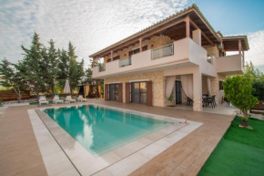 Peroulis Villa